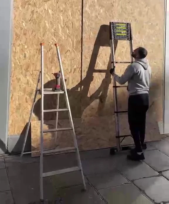 Démarches et assurance à Bois-Colombes après un bris Démarches et assurance à Bois-Colombes après un bris